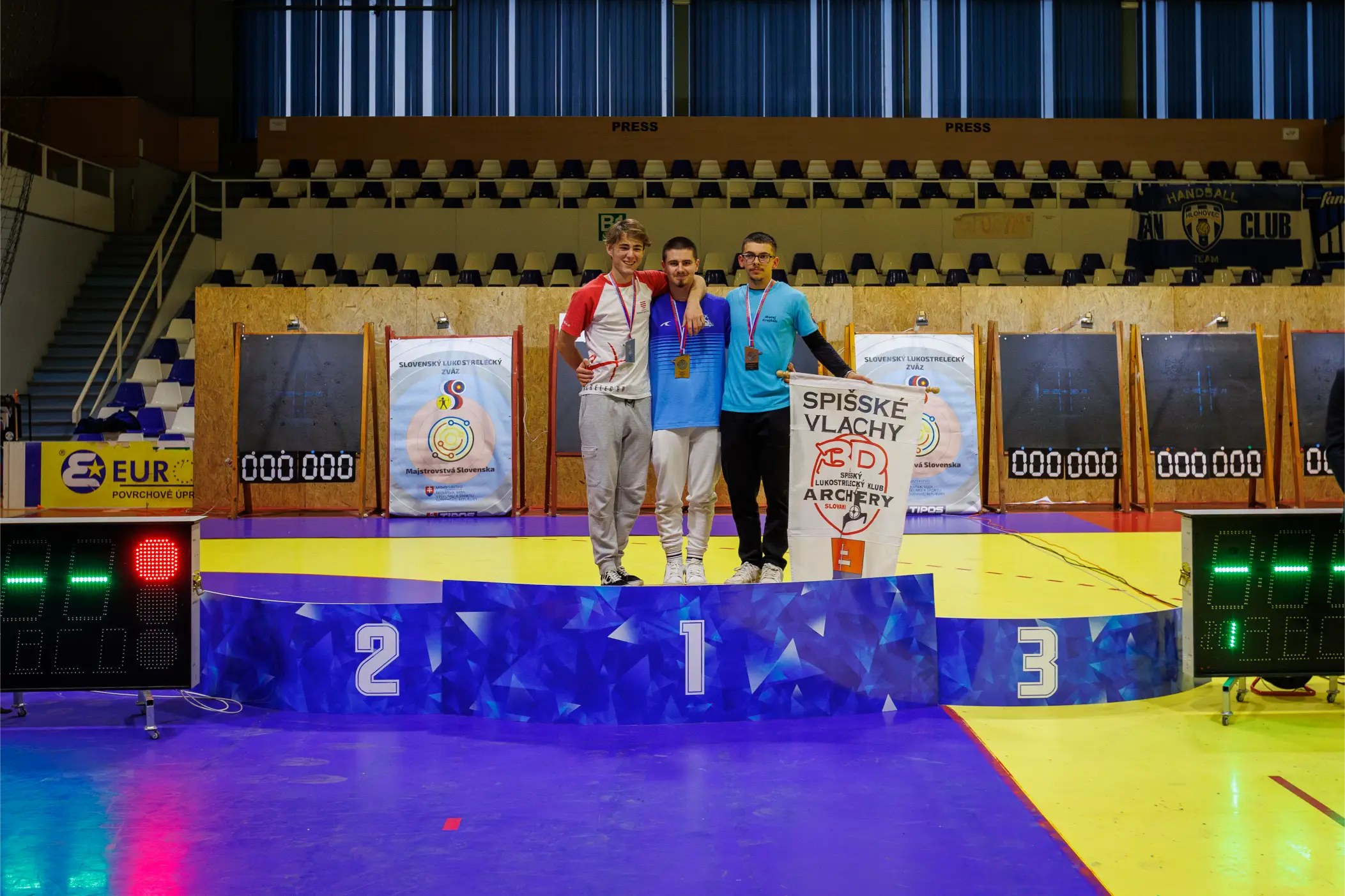 20250309 1759 3x1a9141