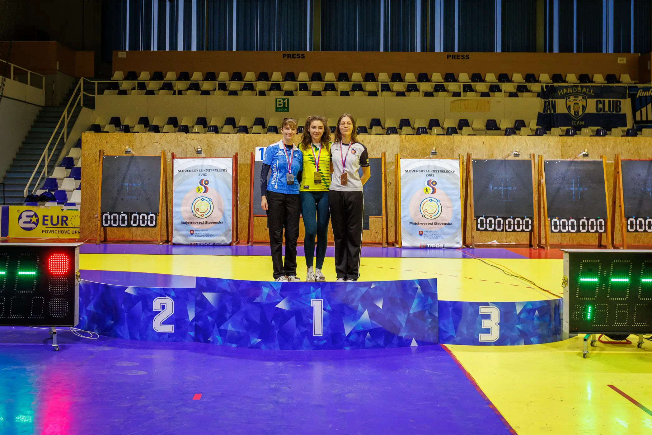 20250309 1804 3x1a9170